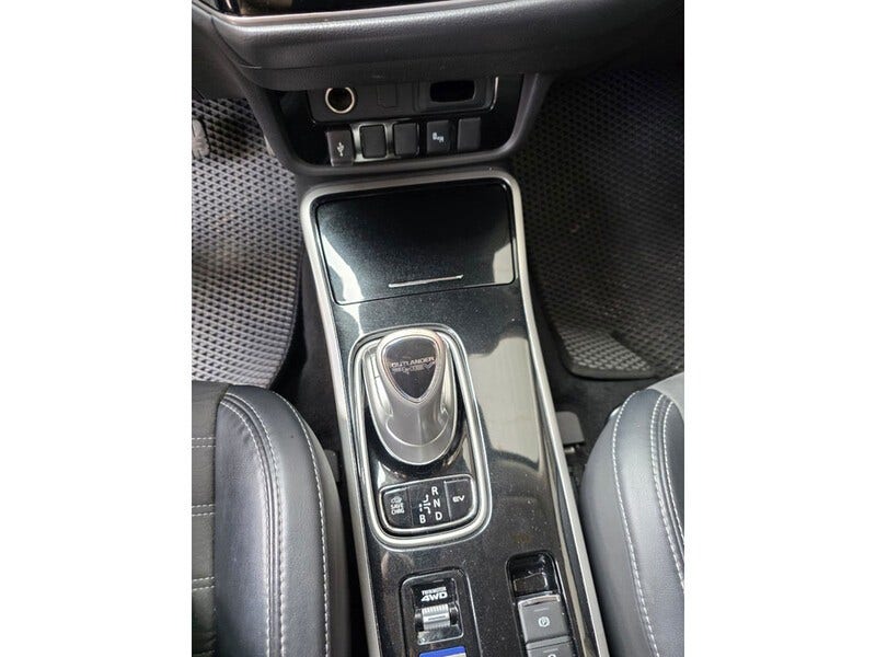 Mitsubishi Outlander (19)