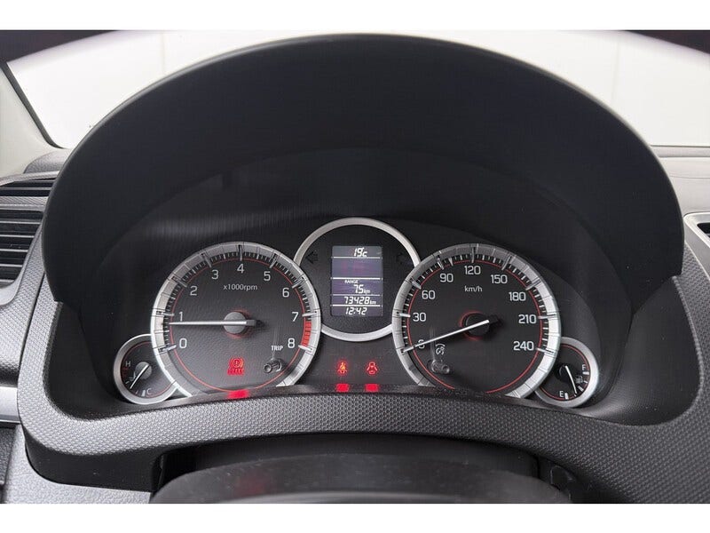 Suzuki Swift (18)