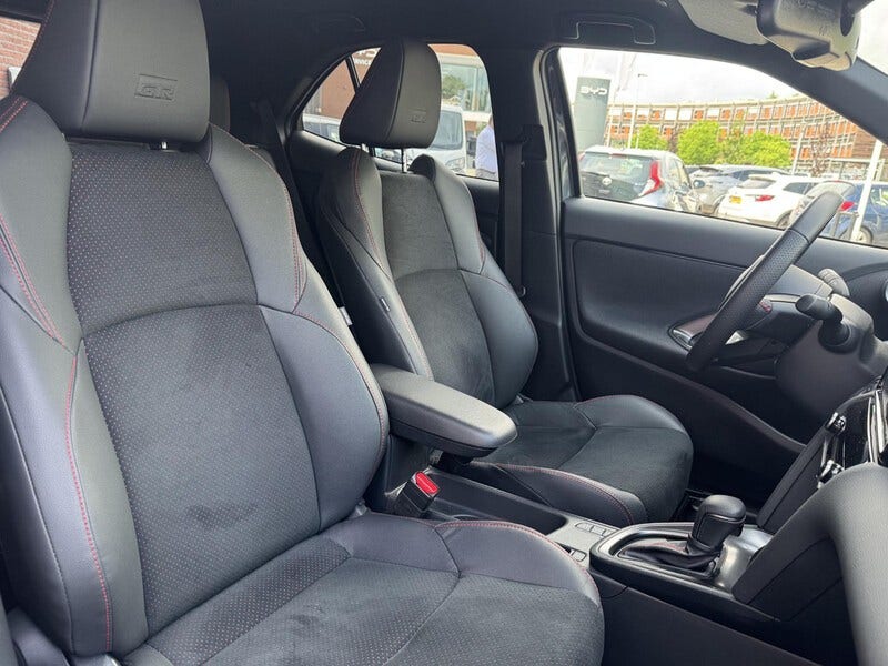 Toyota Yaris Cross (10)