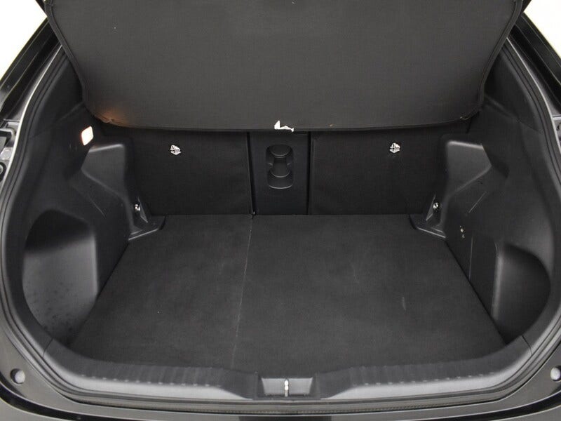 Toyota Yaris Cross (24)