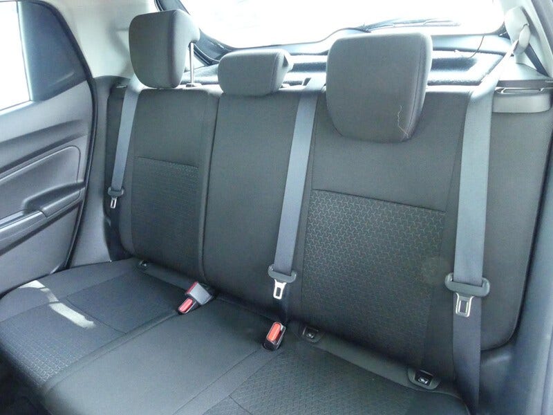 Suzuki Swift (24)