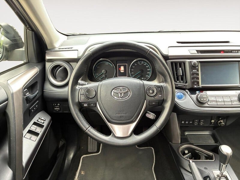 Toyota RAV4 (18)