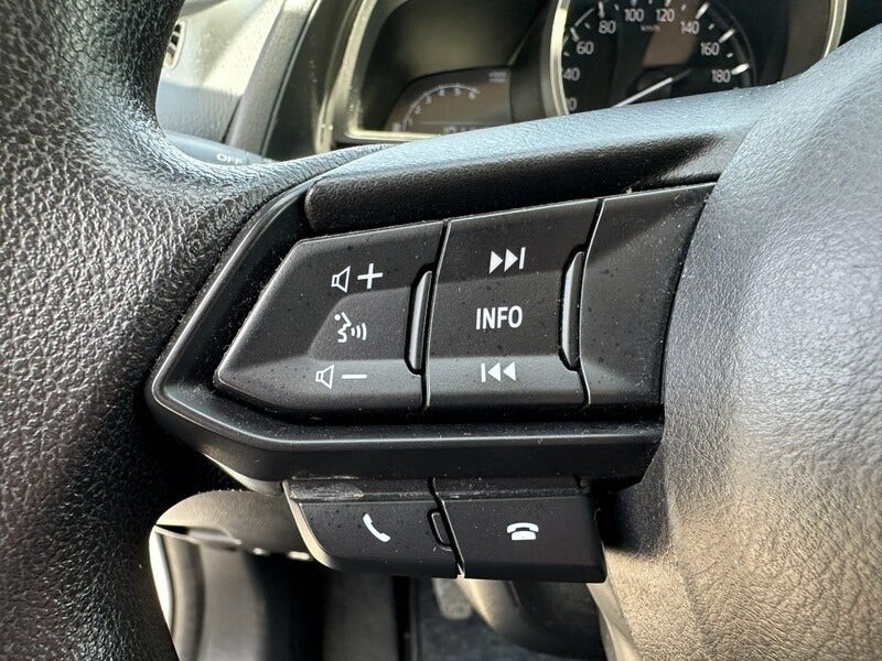 Mazda 2 (9)