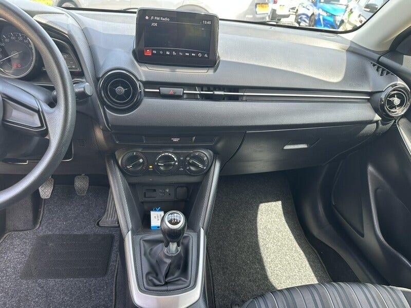 Mazda 2 (11)