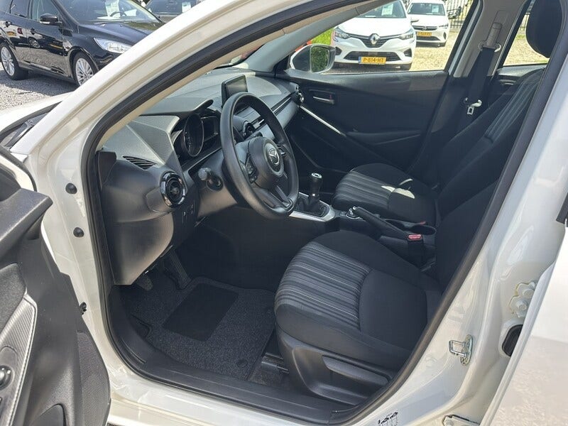 Mazda 2 (17)