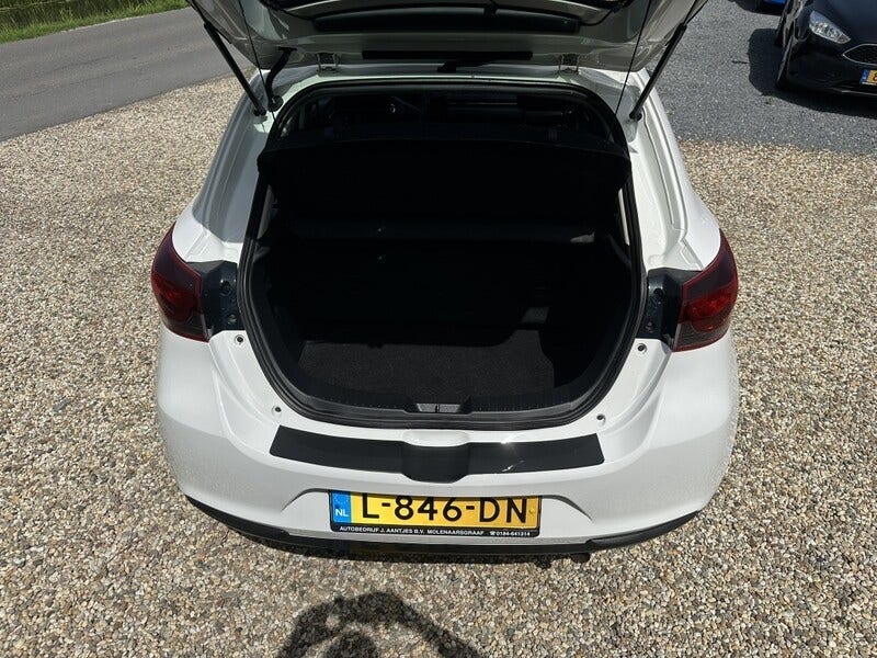 Mazda 2 (20)