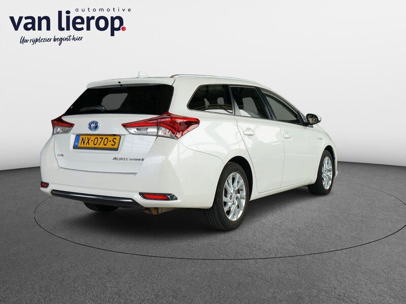 Toyota Auris (2)