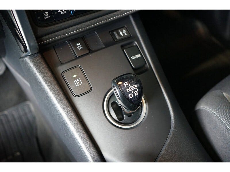 Toyota Auris (12)
