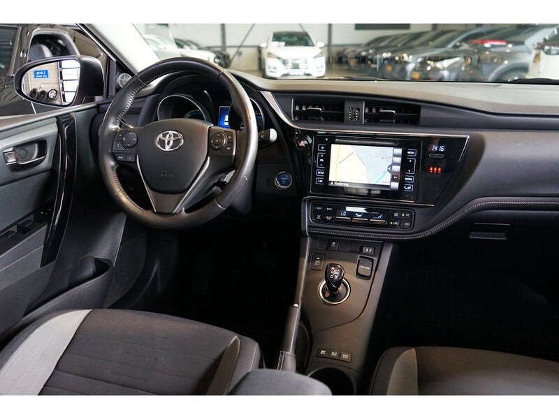 Toyota Auris (16)