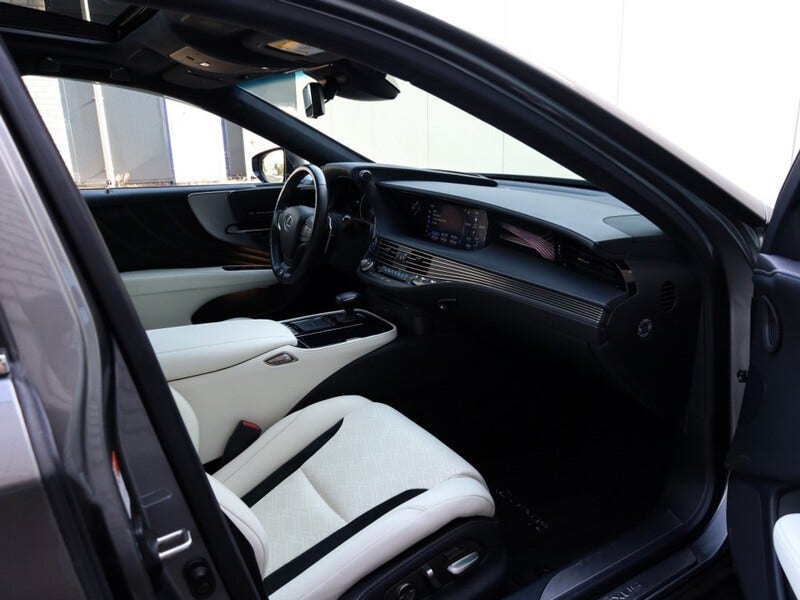 Lexus LS (13)