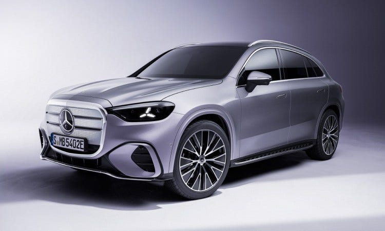 Nieuwe Mercedes-Benz GLC EV op 3/4 hoek
